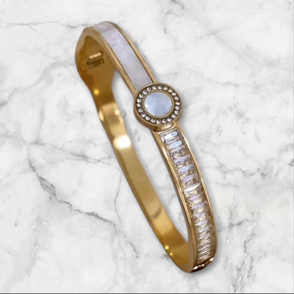 NEW Gold Bracelet Bangle